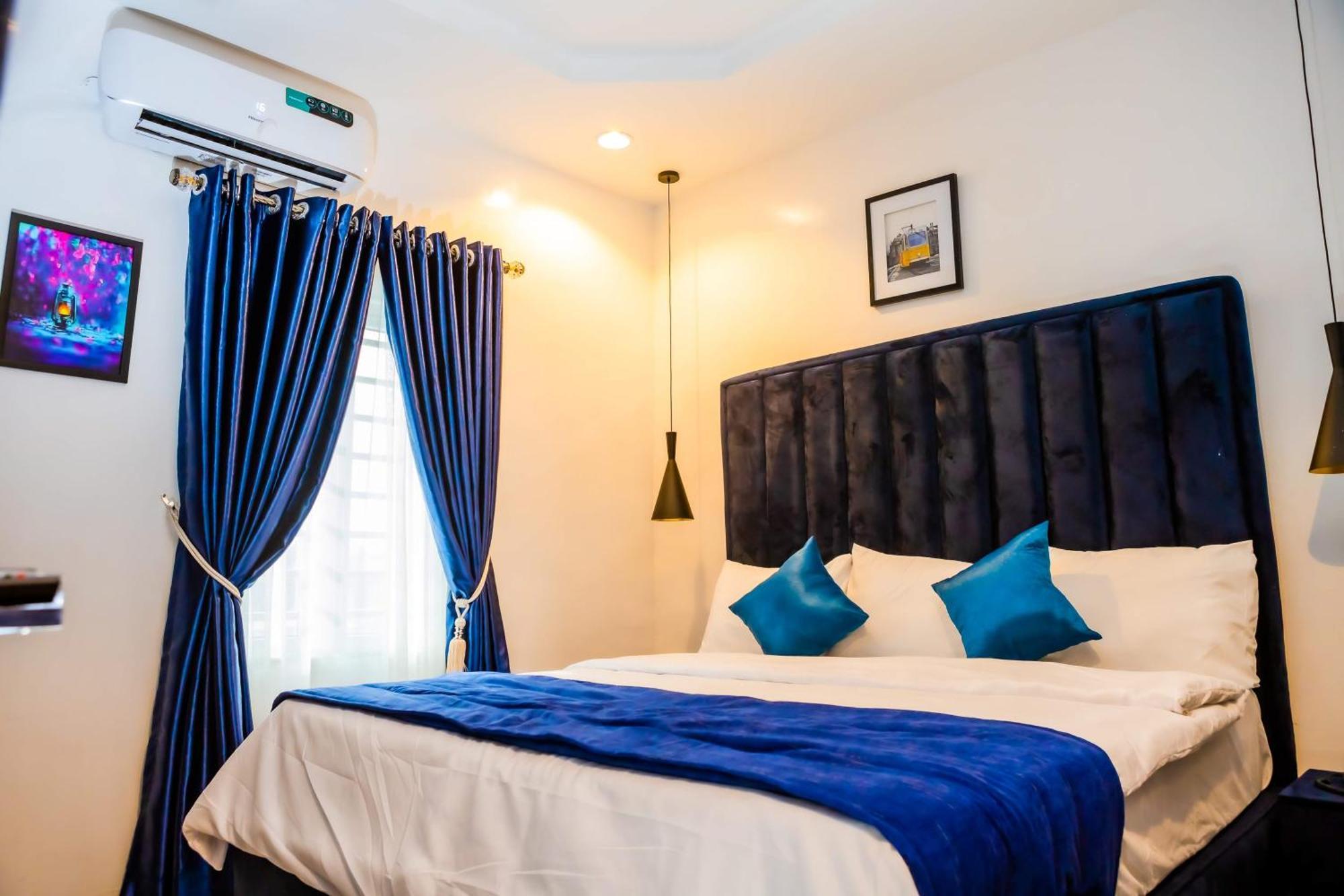 El Elyon Hotel And Suites Лагос Екстериор снимка